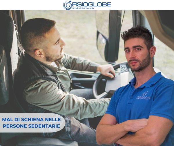 Persona seduta alla guida di un trasporto pubblico